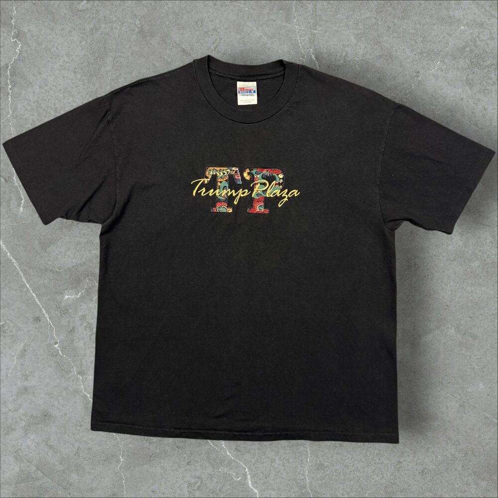 Vintage 90s Trump Plaza Embroidered Cursive Gold Black T Shirt - XL